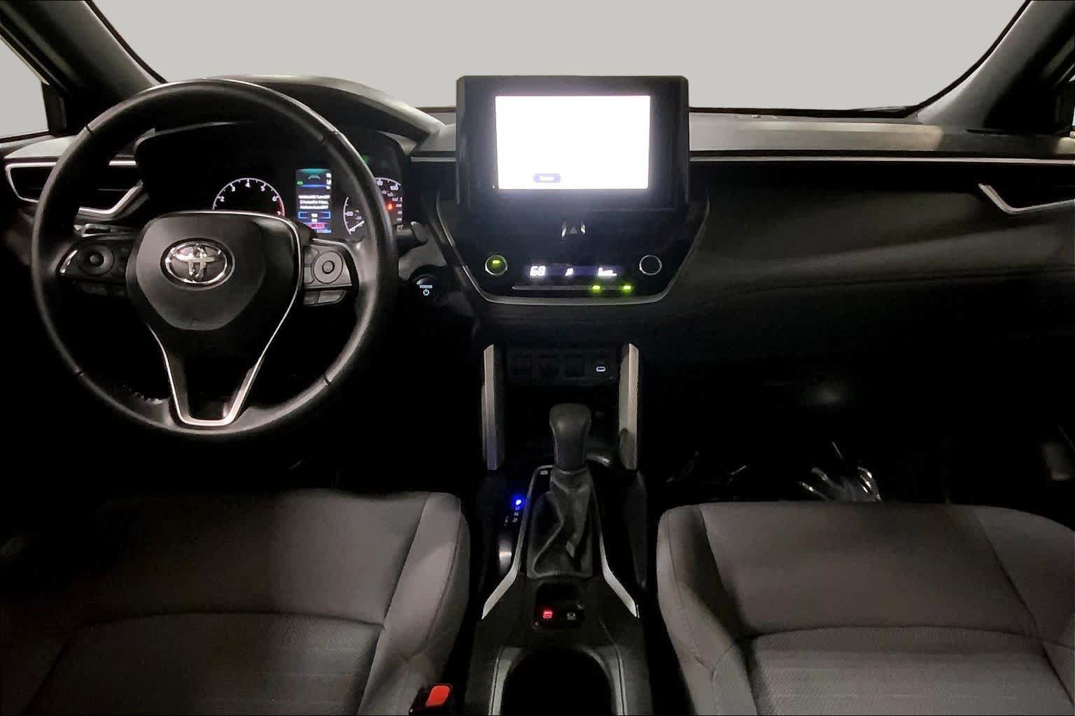 Used 2024 Toyota Corolla Cross AWD Hybrid image 16