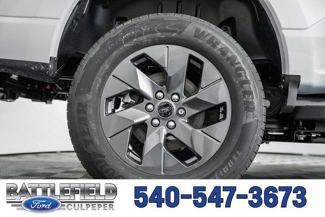 New 2025 Ford F150 Lightning Flash AWD/4WD image 18