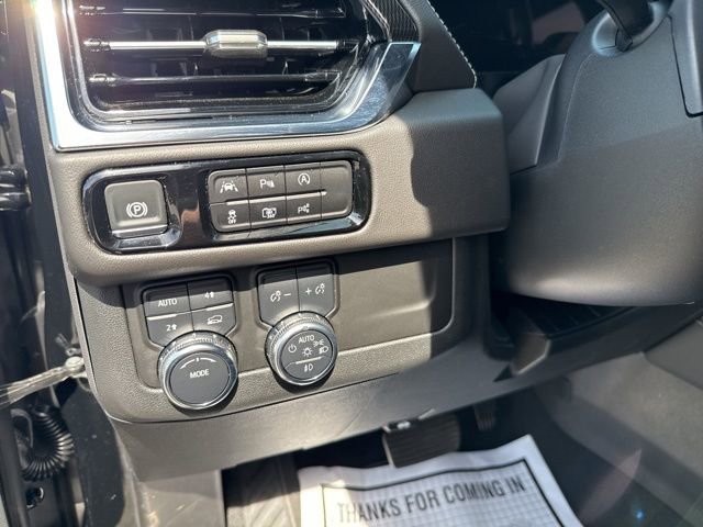 Used 2025 GMC Yukon Elevation w/ LPO, Elevation Black Package image 28