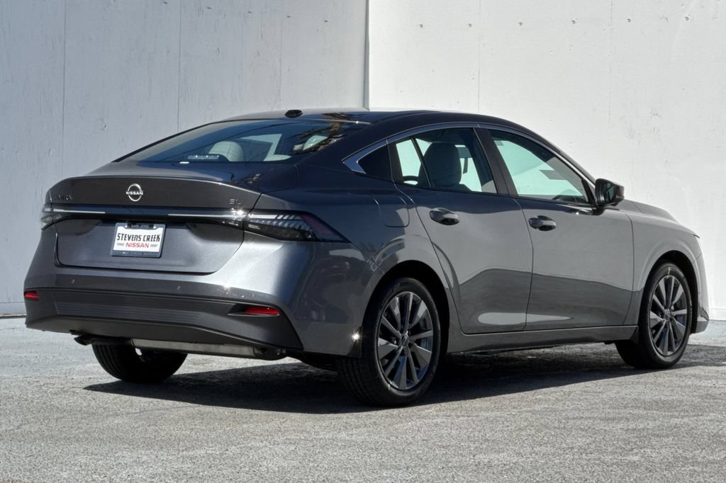 New 2026 Nissan Sentra SL w/ Floor Mat Package FWD image 4