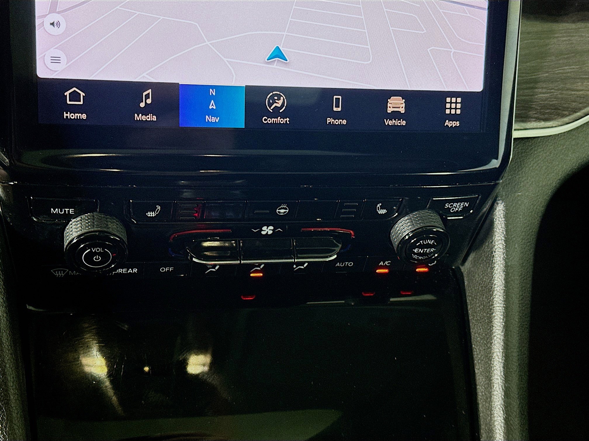 Used 2022 Jeep Grand Cherokee L Limited image 24