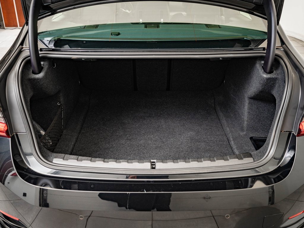 Used 2025 BMW 330i xDrive Sedan image 17