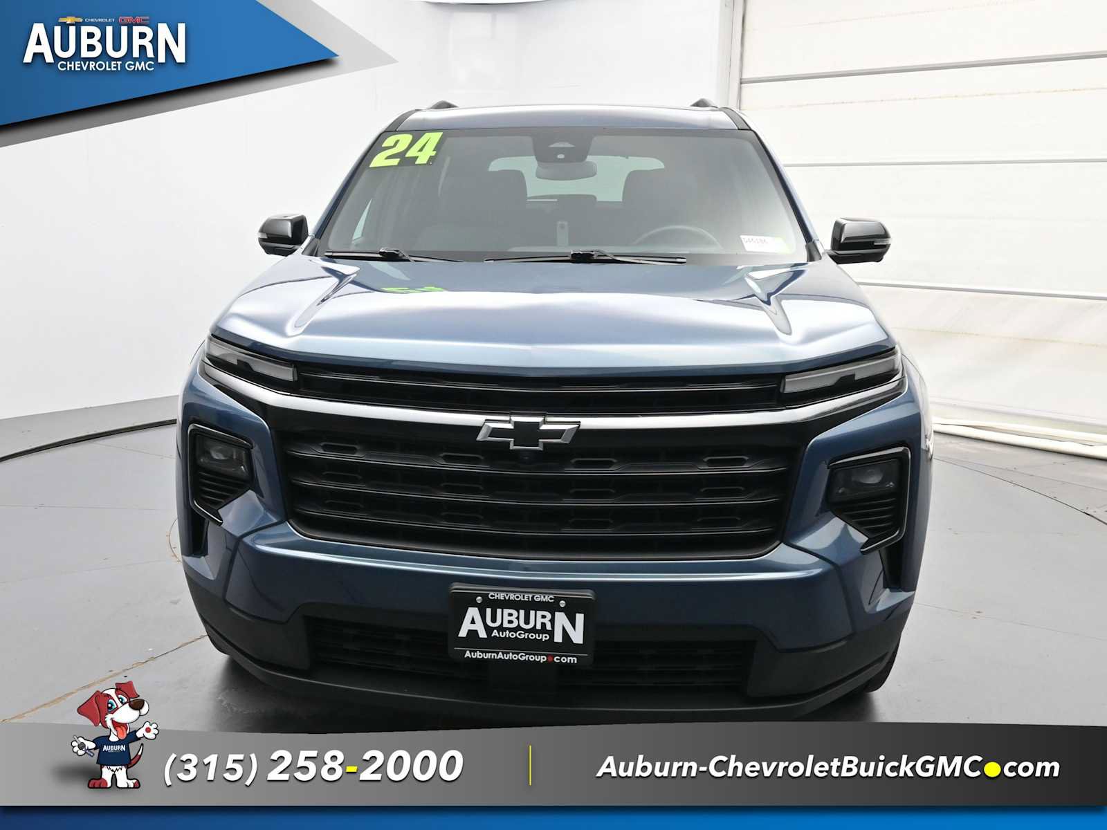 Used 2024 Chevrolet Traverse LT w/ Midnight/Sport Edition AWD/4WD image 3