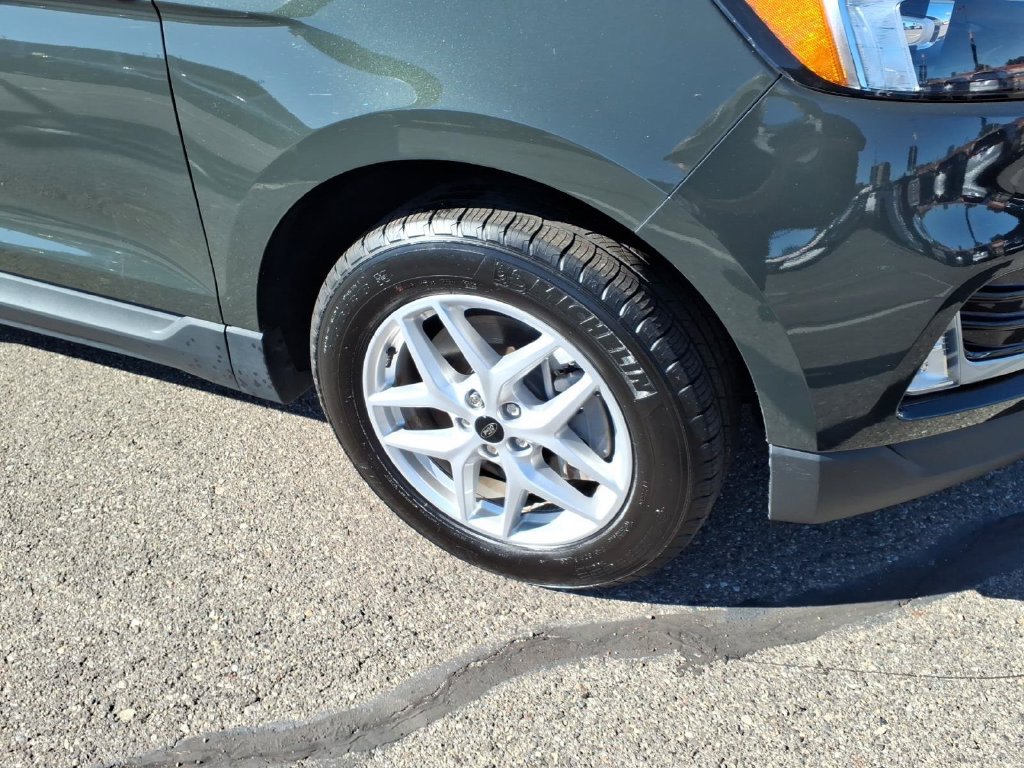 Certified 2024 Ford Edge SEL w/ Convenience Package AWD/4WD image 5