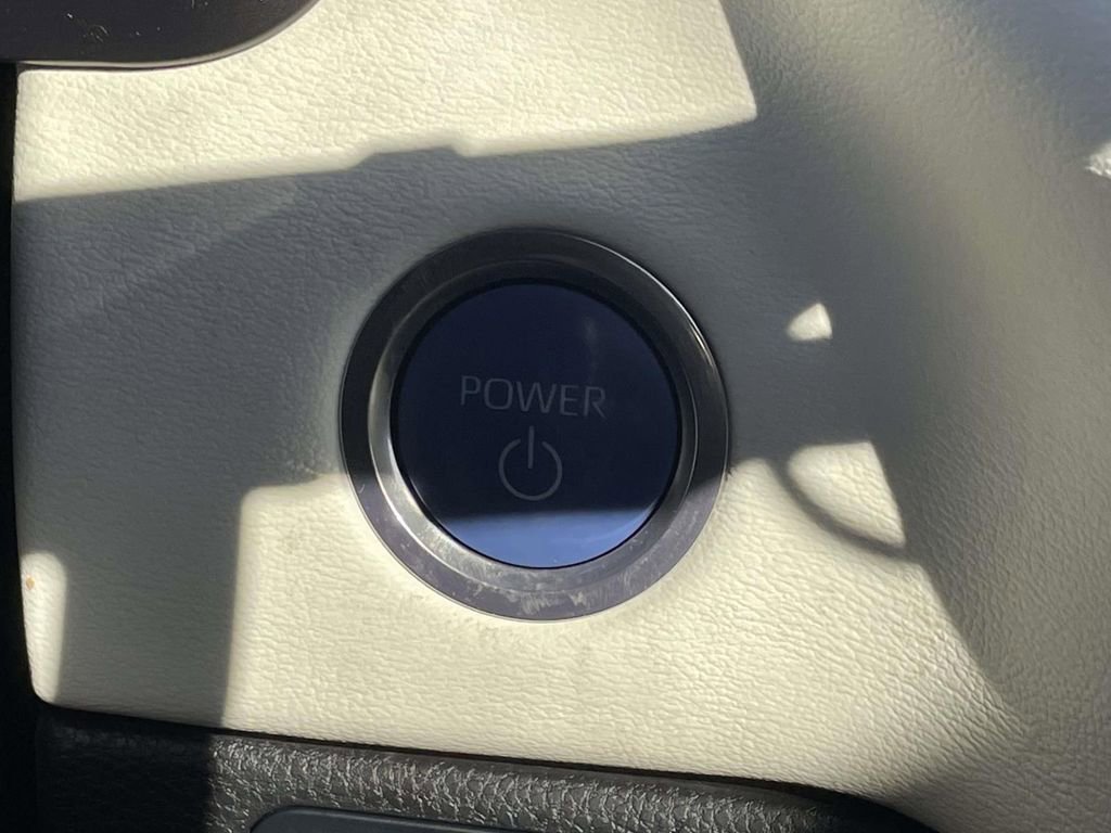 Used 2023 Toyota Tundra Capstone image 36