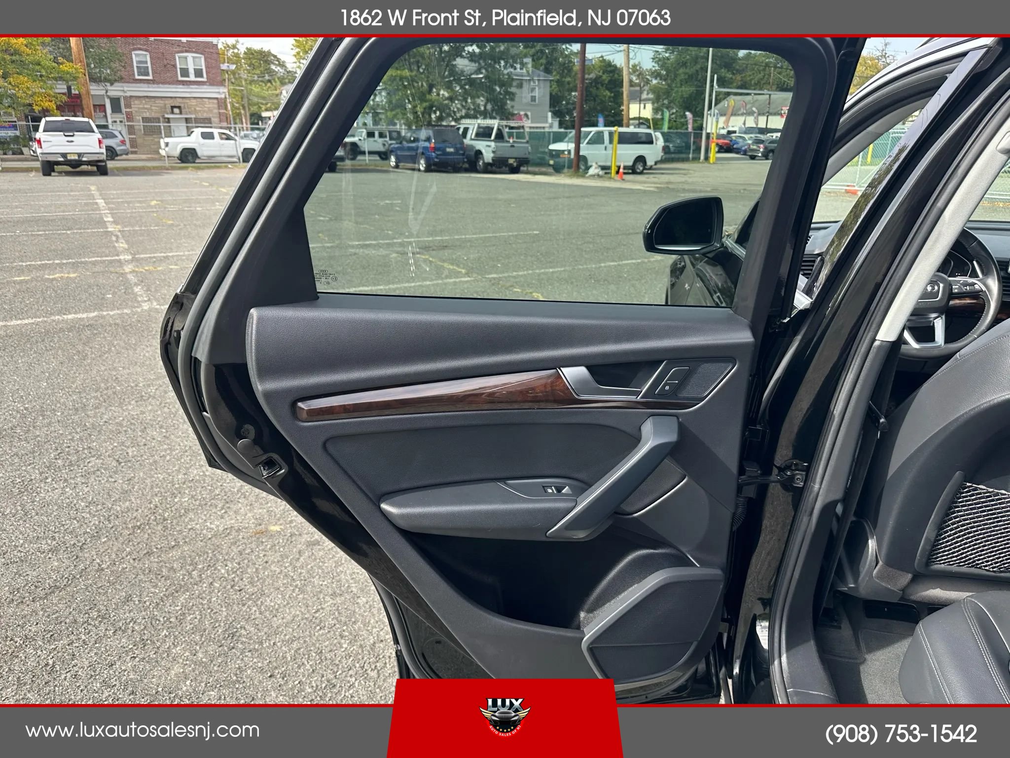 Used 2020 Audi Q5 e Premium w/ Convenience Package AWD/4WD image 27