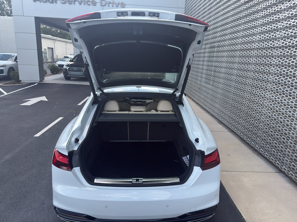 Used 2025 Audi A5 2.0T Premium Plus w/ Convenience Plus Package image 9