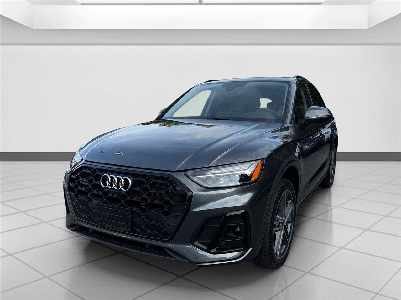 Used 2022 Audi Q5 e Premium Plus w/ Premium Plus Package AWD/4WD image 9