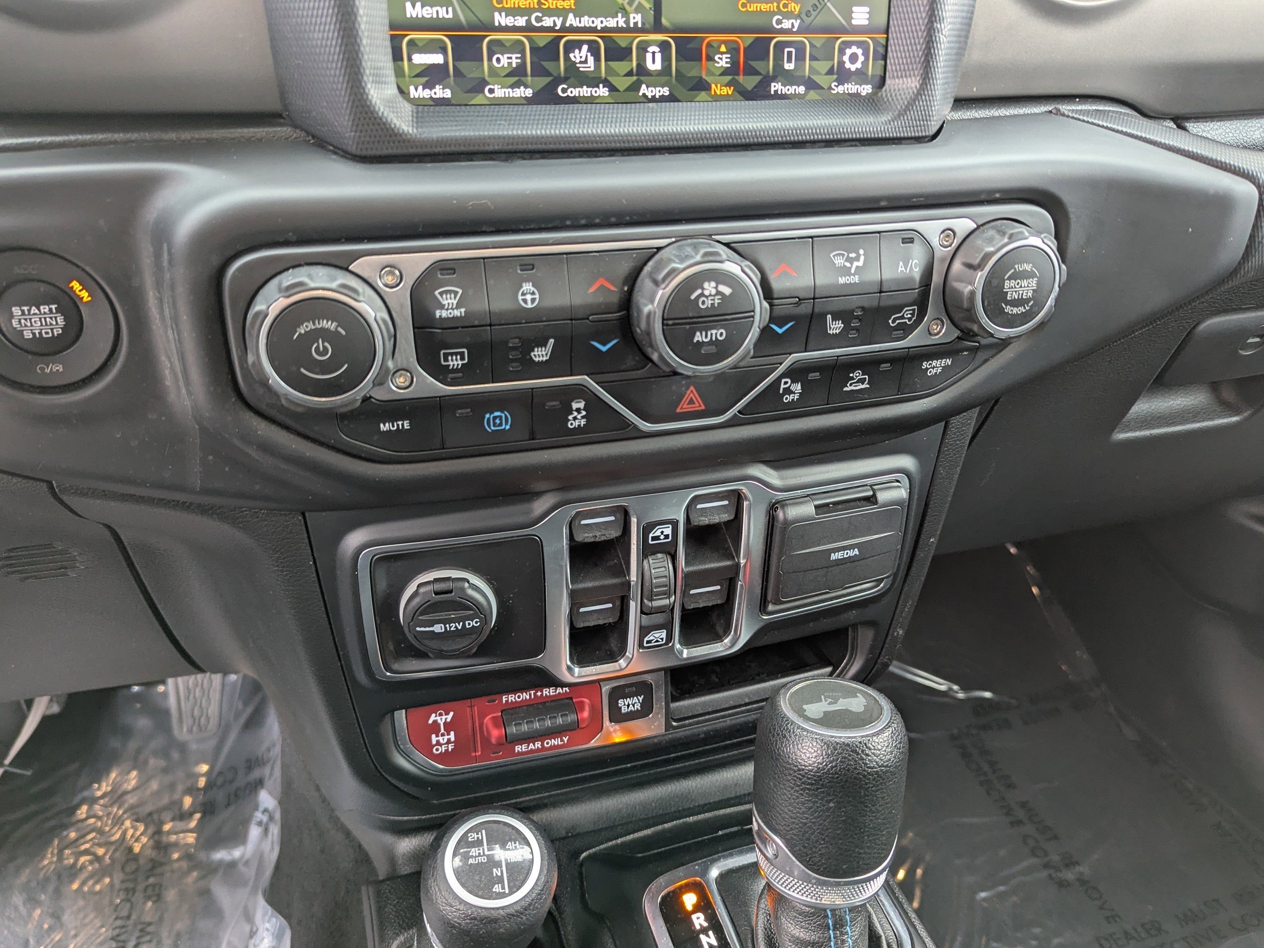 Used 2021 Jeep Wrangler Unlimited Rubicon 4xe w/ Cold Weather Group image 23