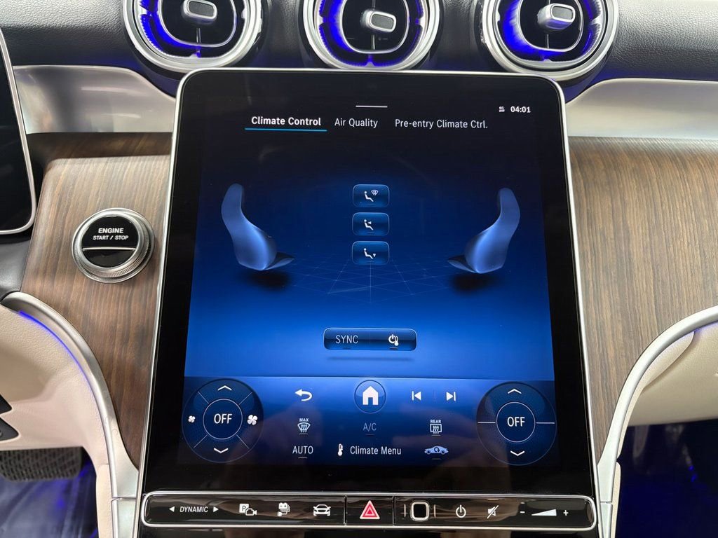 Used 2025 Mercedes-Benz GLC 350e 4MATIC w/ Driver Assistance Package image 18