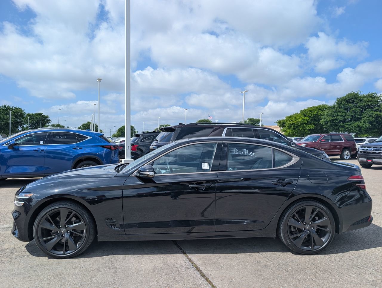 Used 2023 Genesis G70 2.0T w/ Sport Prestige Package image 3