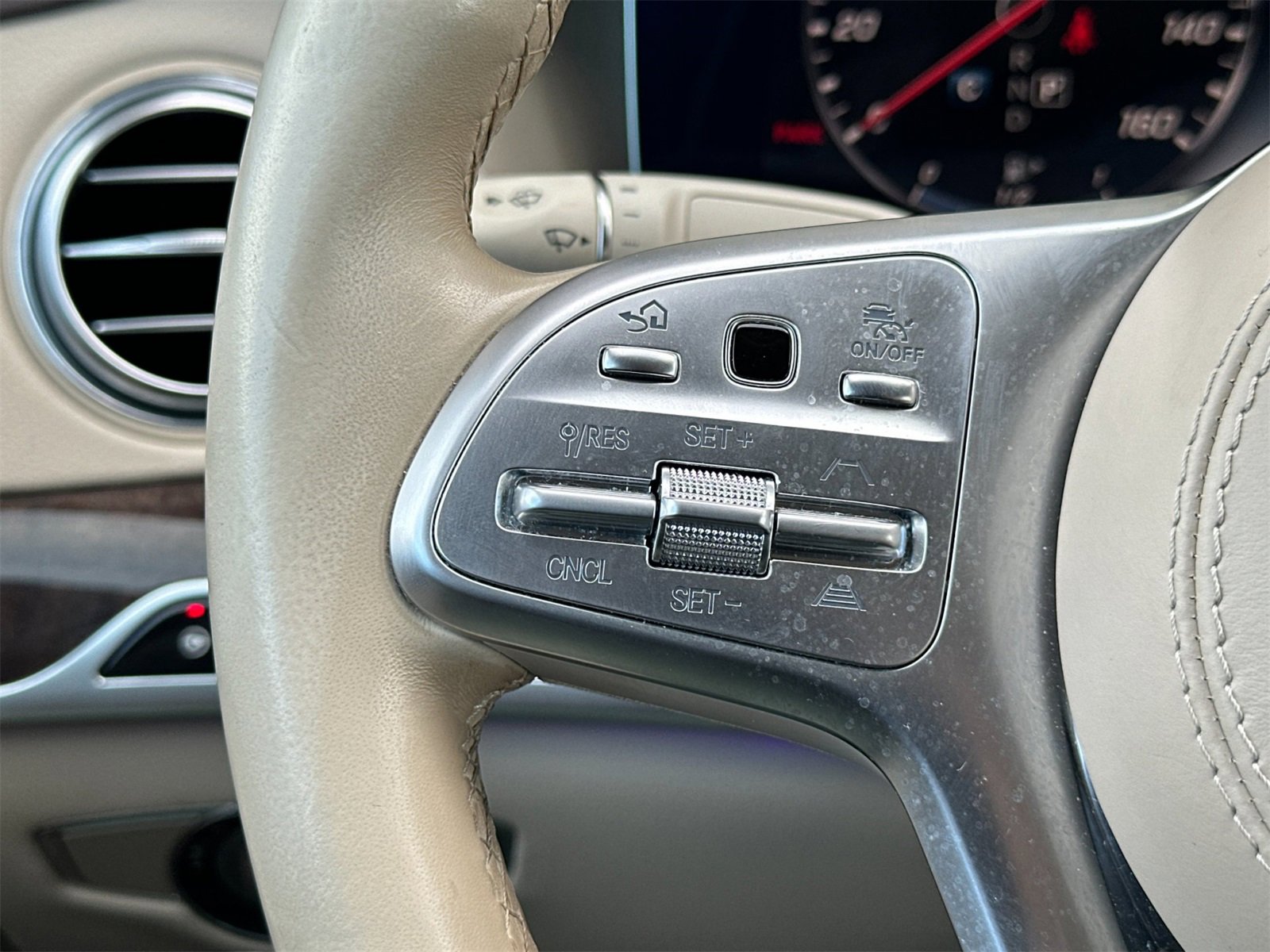 Used 2018 Mercedes-Benz S 560 Sedan image 27