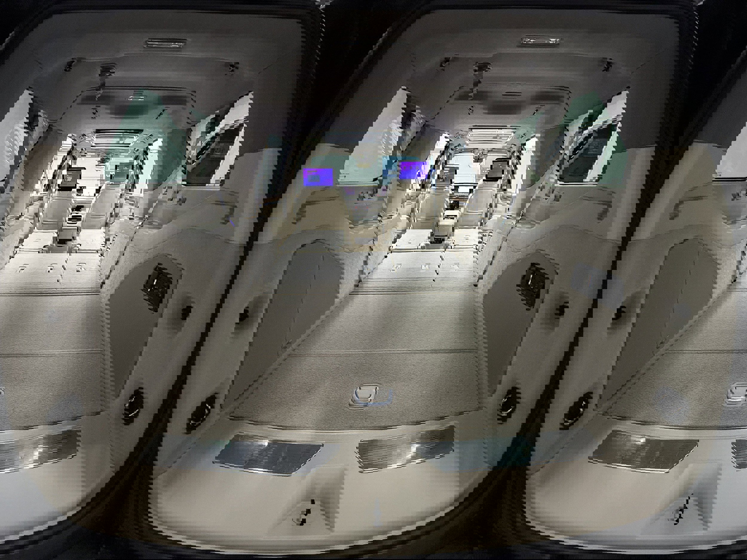 Used 2025 Cadillac Escalade ESV Sport Platinum image 38