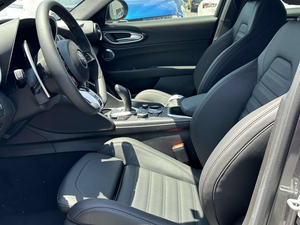 New 2024 Alfa Romeo Giulia Quadrifoglio w/ Active Assist Plus Package RWD image 7