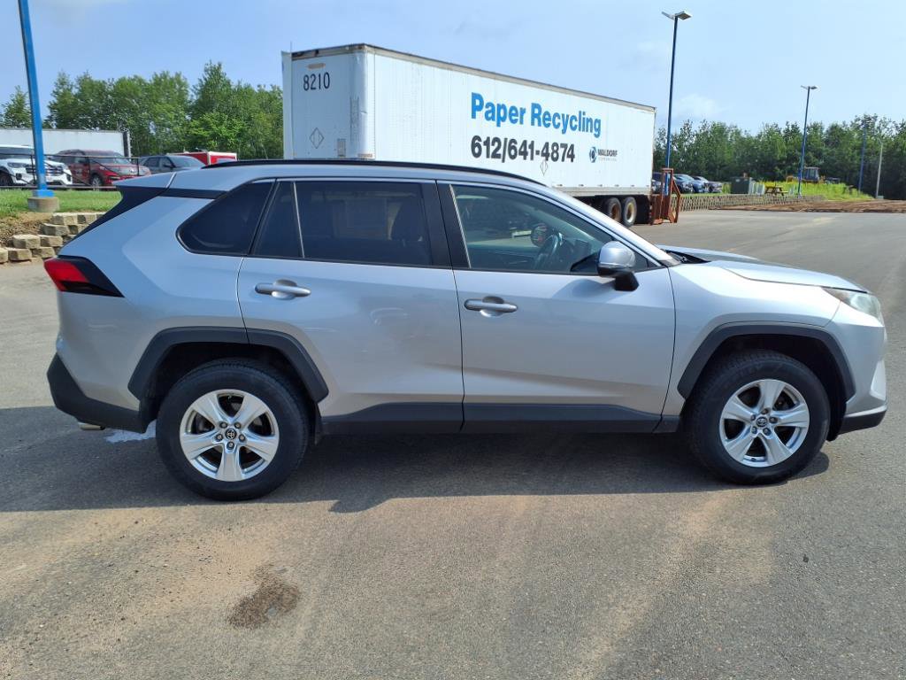 Used 2019 Toyota RAV4 XLE w/ Convenience Package image 7