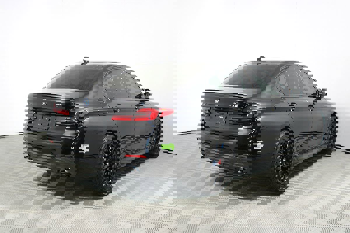 Used 2023 BMW 530e 530e w/ M Sport Package image 42