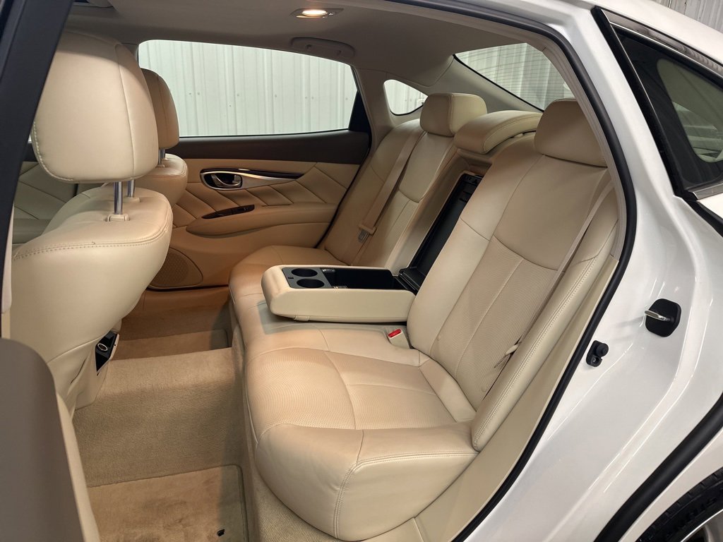 Used 2015 INFINITI Q70 L 3.7 image 31