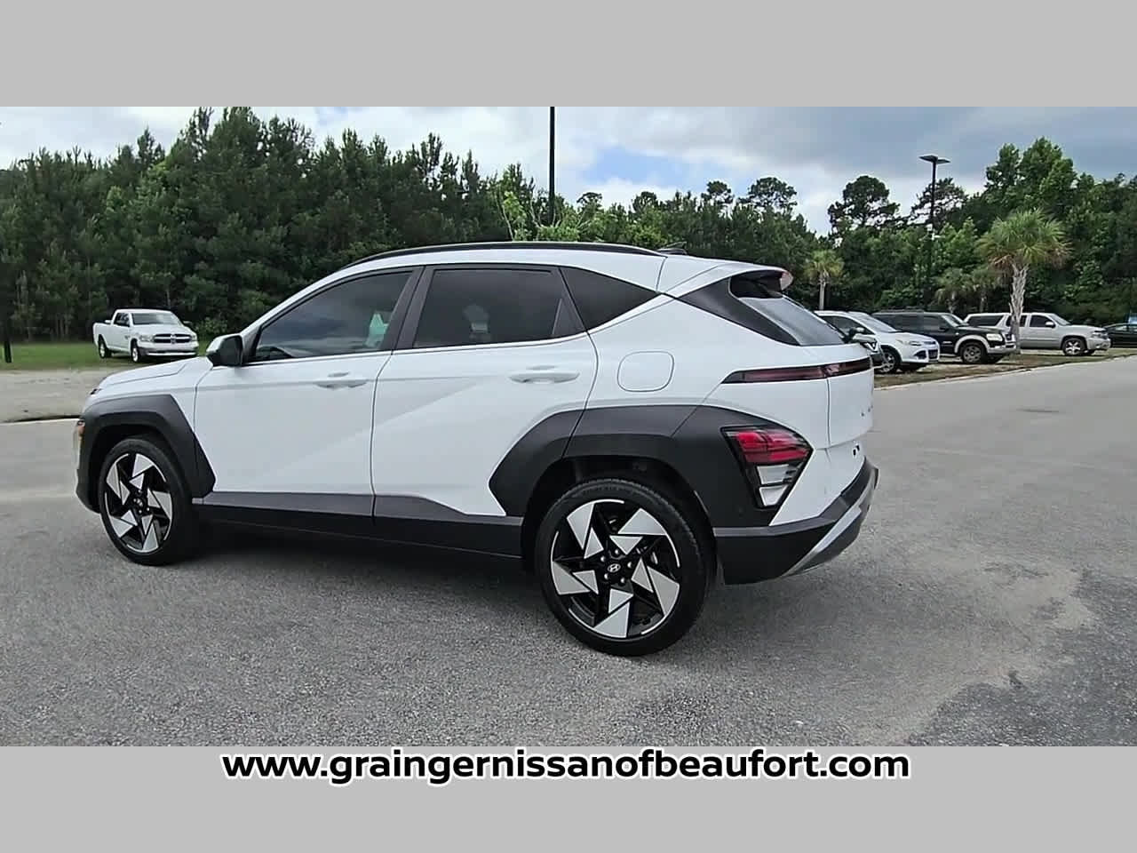 Used 2024 Hyundai Kona Limited FWD image 25
