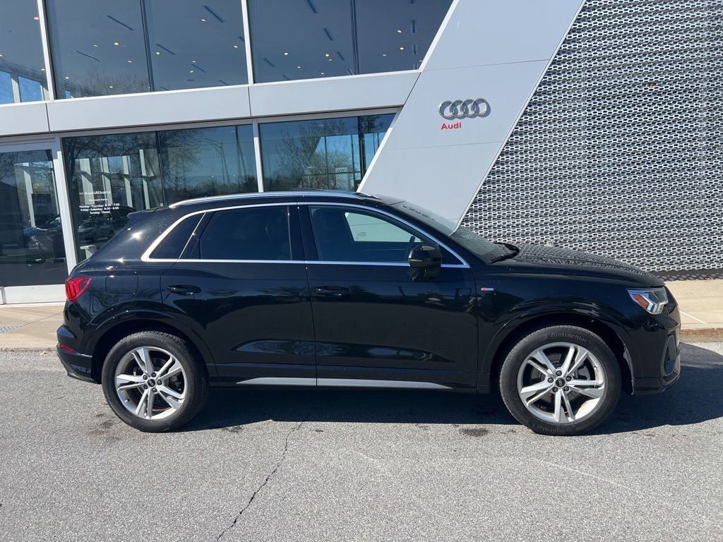 Used 2023 Audi Q3 2.0T Premium w/ Convenience Package image 15