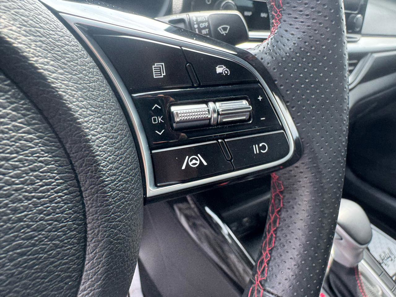 Used 2022 Kia Forte GT FWD image 28