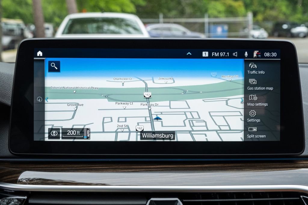 Used 2023 BMW 530e xDrive w/ Premium Package AWD/4WD image 19
