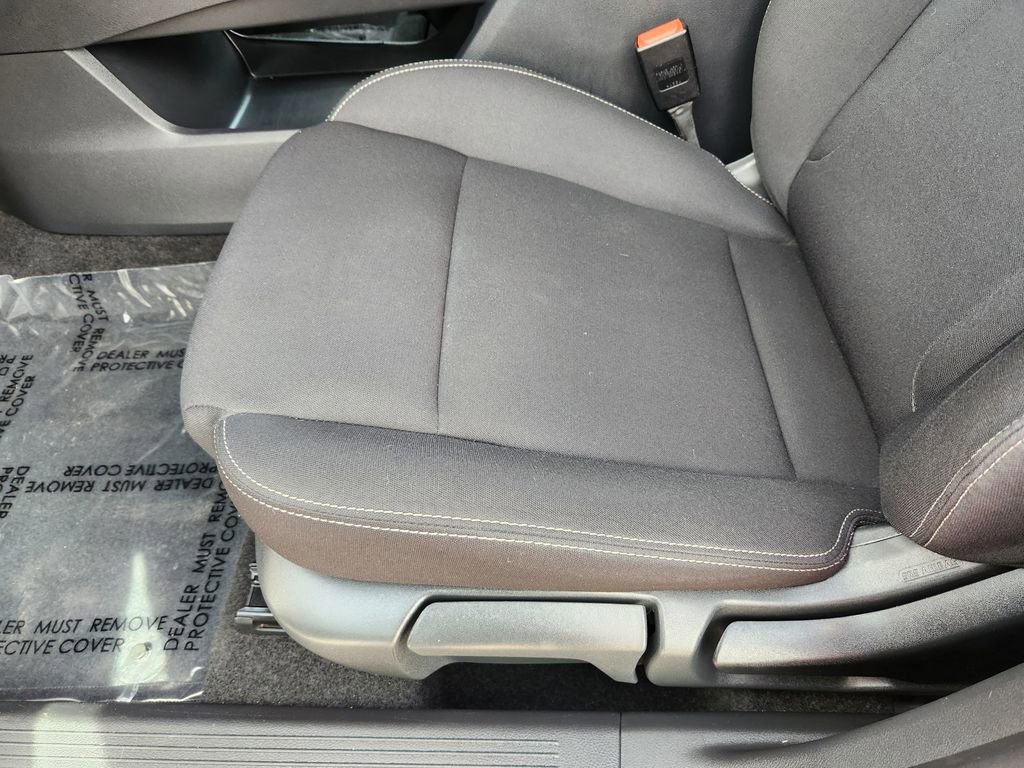 Used 2024 Nissan Rogue S image 11