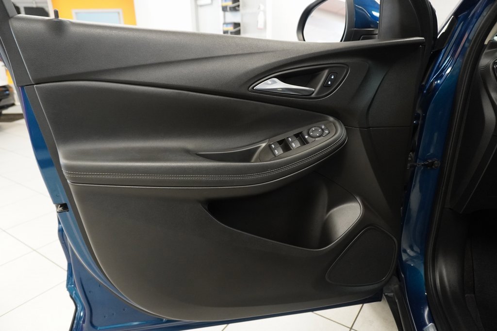 Certified 2021 Buick Encore GX Select image 17