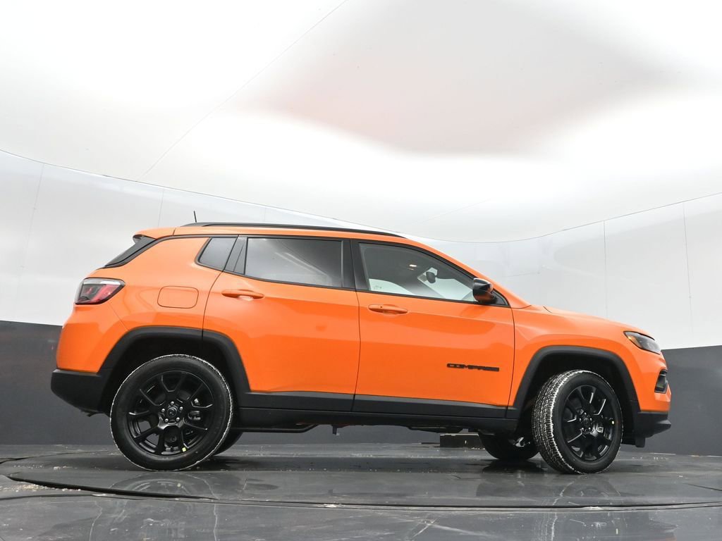 New 2026 Jeep Compass Latitude image 35