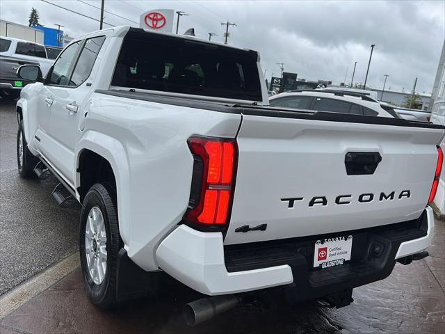 Certified 2025 Toyota Tacoma SR5 AWD/4WD image 13
