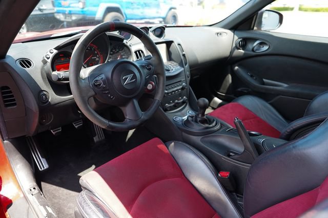 Used 2015 Nissan 370Z NISMO RWD image 6