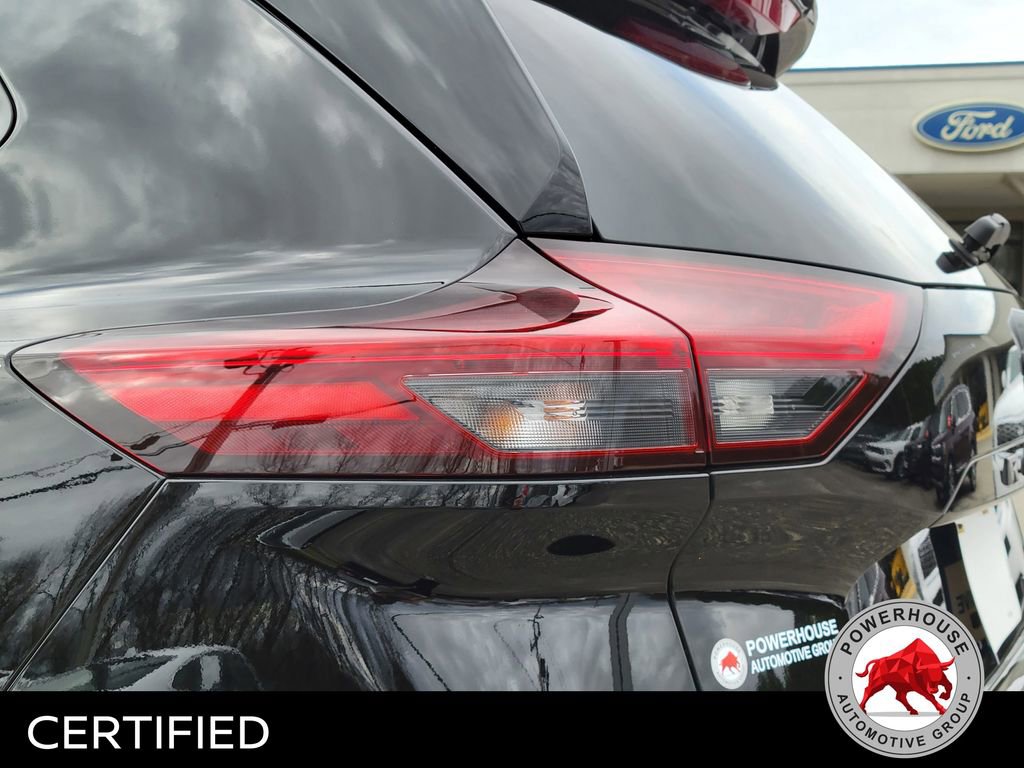 Used 2025 Nissan Rogue Platinum image 12