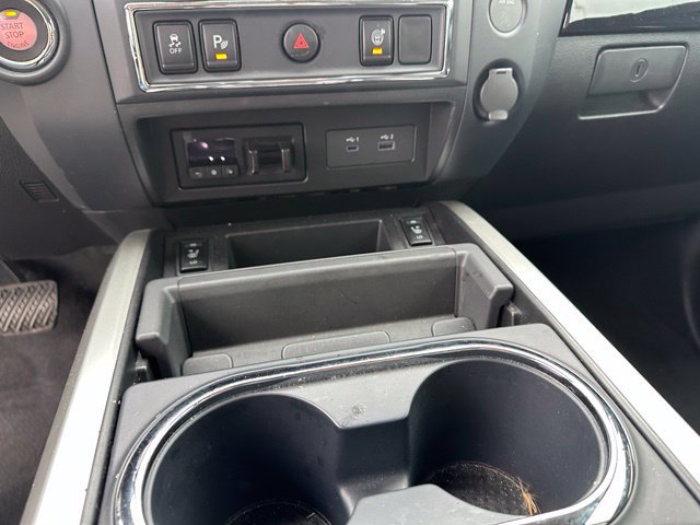 Used 2024 Nissan Titan SV w/ SV Convenience Package RWD image 17