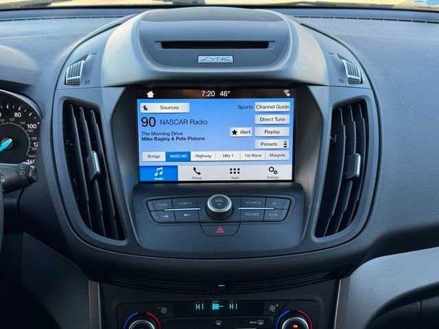 Certified 2018 Ford Escape SE w/ SE Sync 3 Package image 3