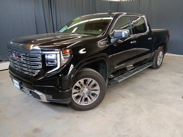 Used 2025 GMC Sierra 1500 Denali w/ Technology Package AWD/4WD image 3