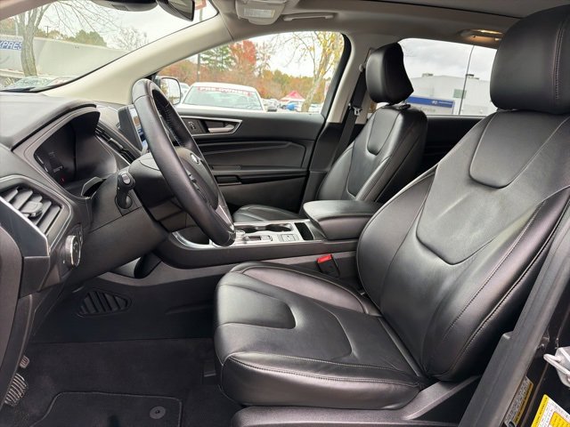 Used 2022 Ford Edge Titanium image 32