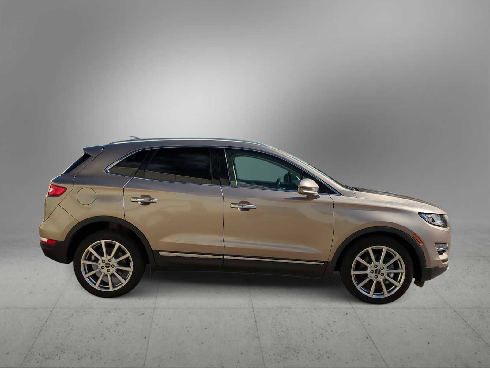 Used 2019 Lincoln MKC Reserve w/ MKC Climate Package image 9