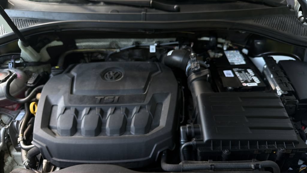 Certified 2022 Volkswagen Tiguan SE FWD image 30