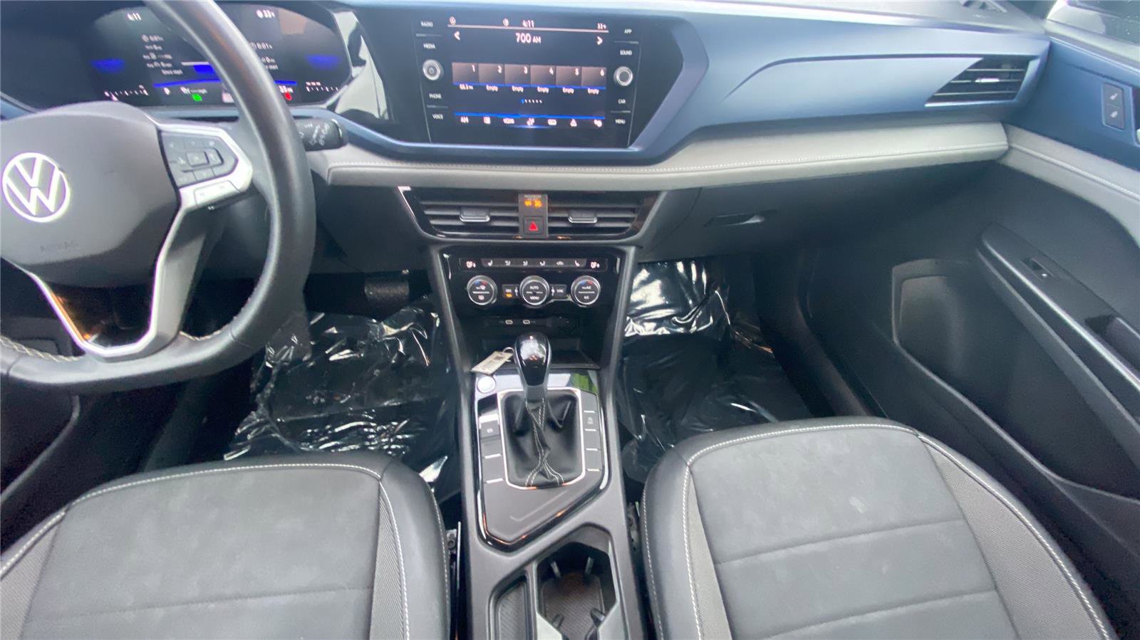 Used 2024 Volkswagen Taos SE image 14