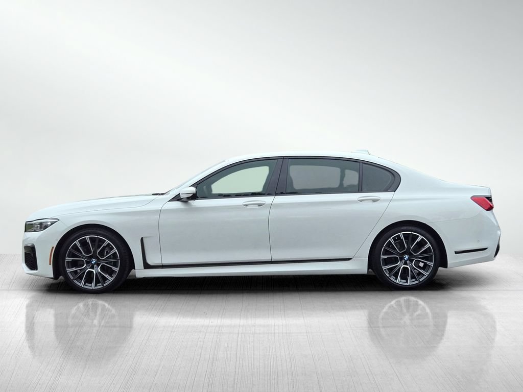Used 2021 BMW 740i w/ M Sport Package RWD image 7