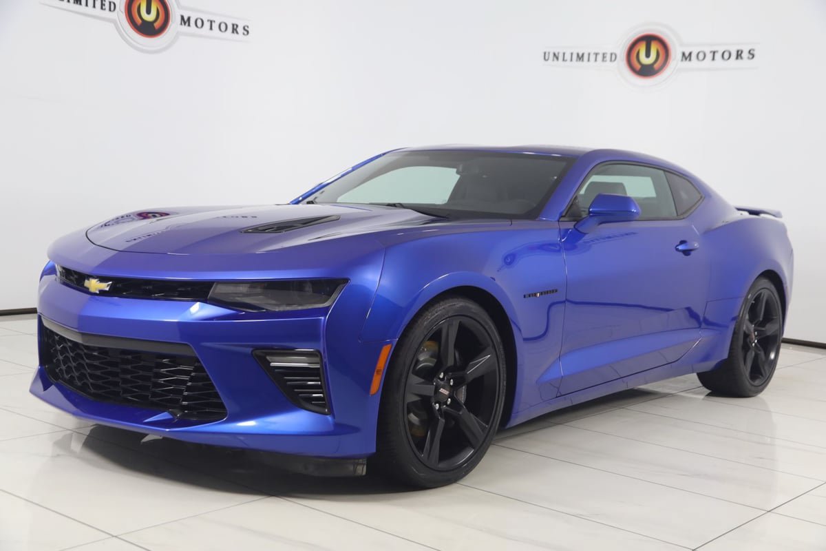 Used 2018 Chevrolet Camaro SS RWD image 5
