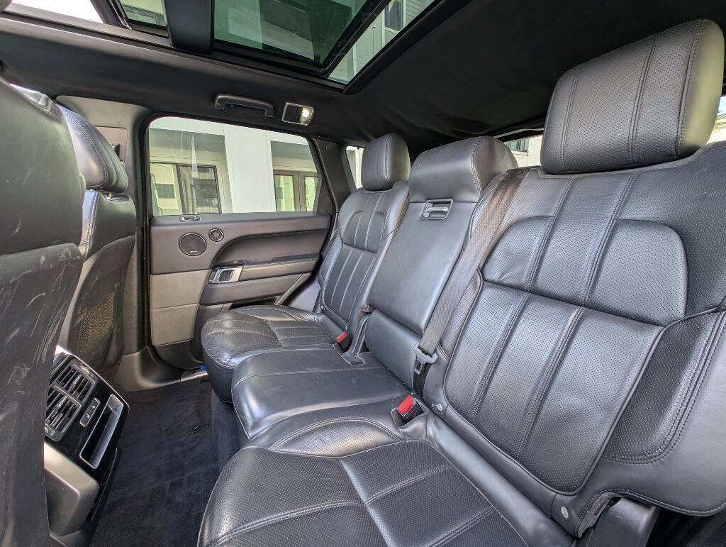 Used 2016 Land Rover Range Rover Sport HSE image 21