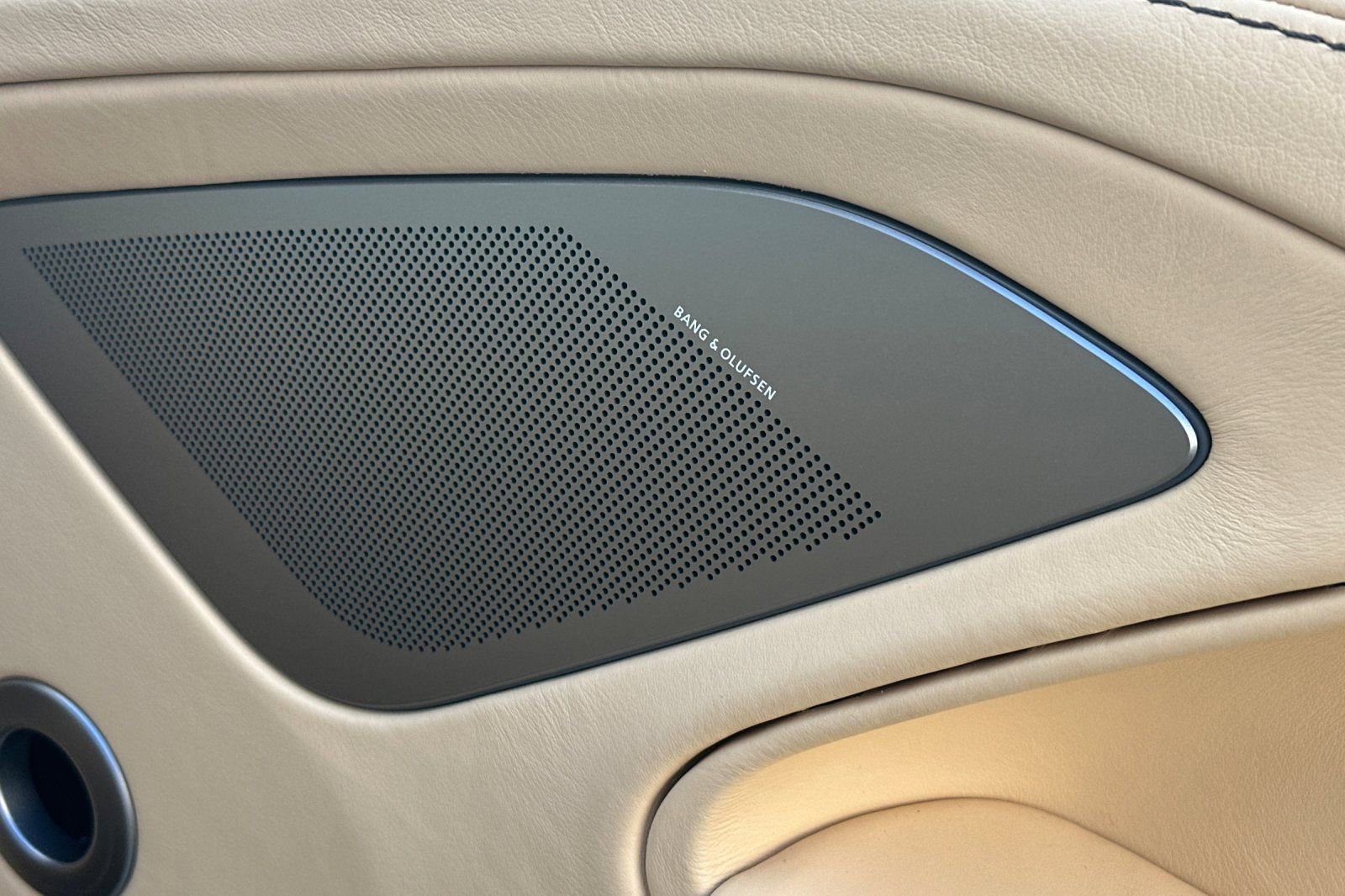 Used 2014 Aston Martin Vanquish Coupe image 18