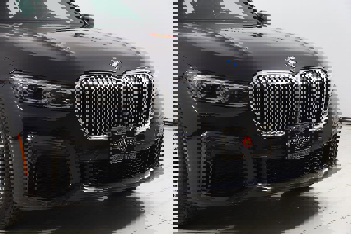 Used 2022 BMW 750i xDrive w/ M Sport Package image 52