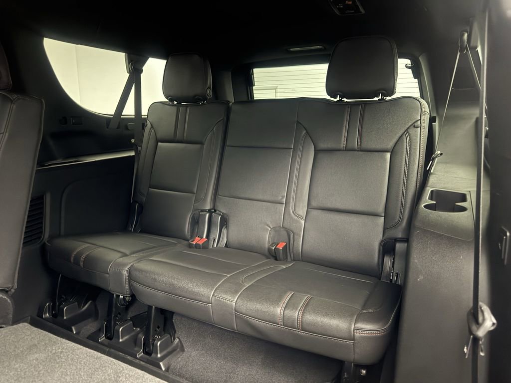 Used 2022 Chevrolet Suburban RST w/ Sport Performance Package image 11