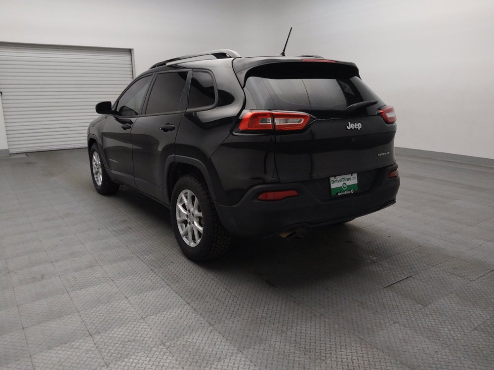 Used 2016 Jeep Cherokee Sport FWD image 5