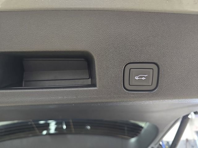 New 2026 Chevrolet Traverse RS w/ LPO, Floor Liner Package image 15