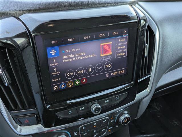 Used 2020 Chevrolet Traverse LT image 13