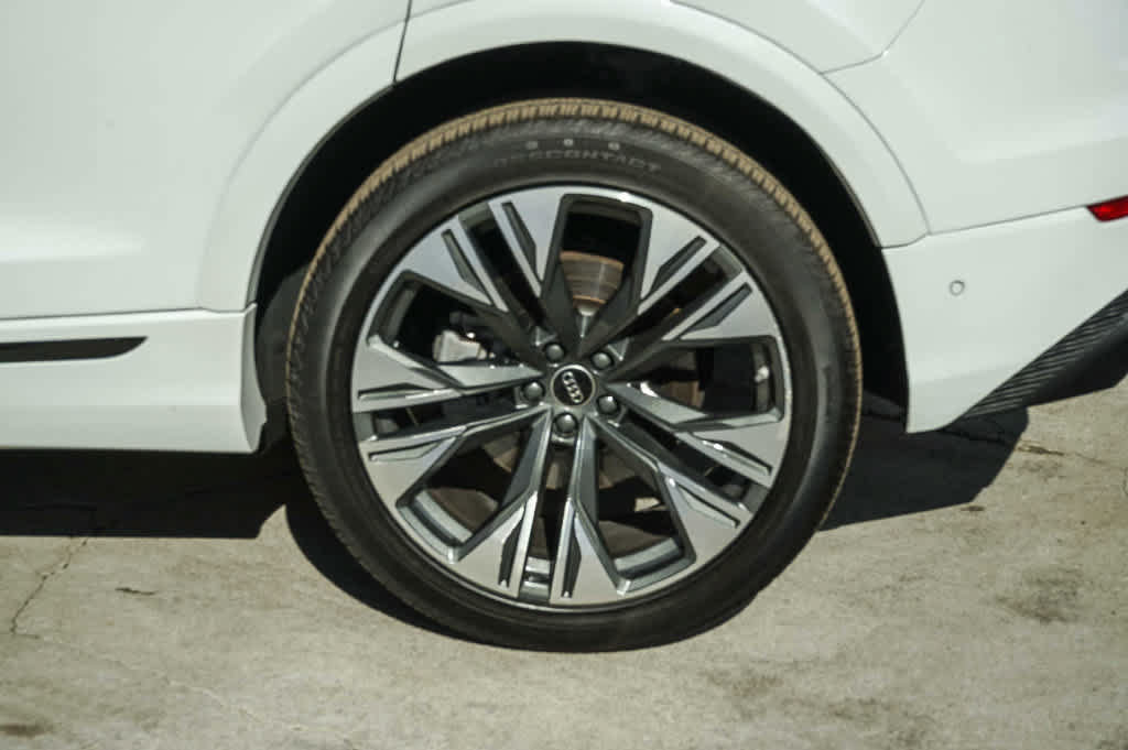 Used 2023 Audi Q8 Premium Plus w/ Premium Plus Package AWD/4WD image 8