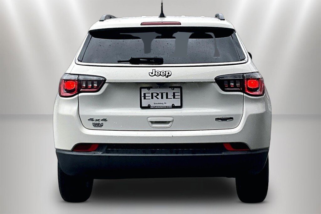 Used 2020 Jeep Compass Latitude image 6