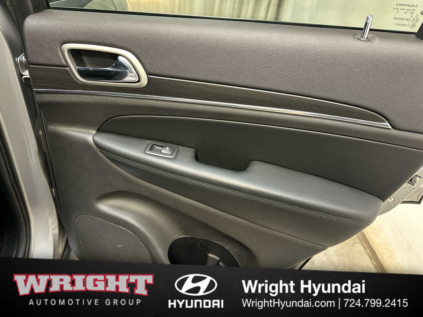 Used 2018 Jeep Grand Cherokee Limited image 15